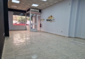 Local comercial en alquiler con 65m² en Jaén foto