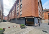 132m² commercial premises for sale in Oviedo, in the area of Pumarín photo