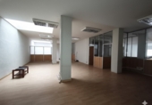 Local comercial en venta en Gijón, en la zona de El Llano foto