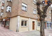 121m² commercial premises for sale in Valladolid, in the area of Belén Neighborhood photo