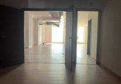 Nave Industrial en venta con 201m² en Madrid, en la zona de Palomeras Sureste, avenida de la democracia, 28031 foto
