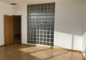Nave Industrial en venta con 201m² en Madrid, en la zona de Palomeras Sureste, avenida de la democracia, 28031 foto