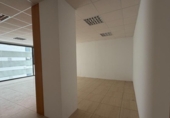 67m² office for sale in Mérida, in the area of The Meadow, Avenida Reina Sofía photo