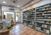 45m² commercial premises for sale in Granada, in the area of Garden City, Calle Virgen de Montserrat photo