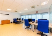 234m² office for sale in Madrid, in the area of Southeast Palomeras, Calle de Bruno Abúndez photo