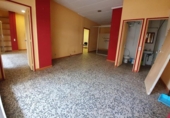 Local comercial en venta con 97m² en Sabadell, Carrer de Budapest foto