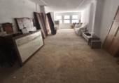 Local comercial en venta con 212m² en Villar del Arzobispo, Carrer Poeta César Simón foto