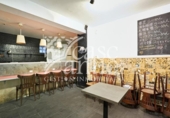 Local comercial en venta con 94m² en Barcelona, en la zona de Barri Gòtic, Carrer d'en Rull foto