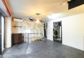 Local comercial en venta con 94m² en Barcelona, en la zona de Barri Gòtic, Carrer d'en Rull foto