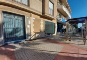 Local comercial
en venda
amb 215m² a El Ejido, Avenida Oasis foto