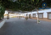 1100m² restaurant for sale in Granada, Camino de Ronda photo