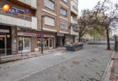 Local comercial en venta con 44m² en Granada, en la zona de Pajaritos, Avenida de Andaluces foto