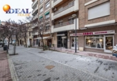 Local comercial en venta con 44m² en Granada, en la zona de Pajaritos, Avenida de Andaluces foto