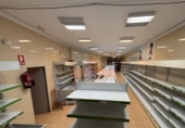 Local comercial en venta con 130m² en Barrax, Calle de Albacete foto