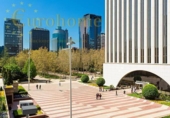 144m² commercial premises for sale in Madrid, in the area of Four Roads, Calle de Hernani photo