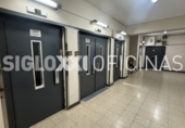 185m² offices for rent in Barcelona, in the area of the Vila Olímpica, Carrer de Zamora photo