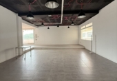 Oficina en alquiler con 270m² en San Roque foto