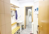 145m² commercial premises for sale in Pamplona, in the area of Citadel, Avenida de la Baja Navarra photo
