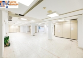 Local comercial en venta con 377m² en Granada, en la zona de Sagrario, Plaza Nueva foto