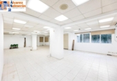 Local comercial en venta con 377m² en Granada, en la zona de Sagrario, Plaza Nueva foto