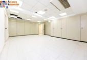 Local comercial en venta con 377m² en Granada, en la zona de Sagrario, Plaza Nueva foto