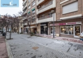 Local comercial en venta con 44m² en Granada, en la zona de San Lázaro, Calle Doctor Muñoz Fernández foto