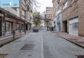 Local comercial en venta con 44m² en Granada, en la zona de San Lázaro, Calle Doctor Muñoz Fernández foto