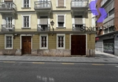 96m² commercial premises for sale in Valencia, in the area of El Pilar, Calle de Carniceros photo