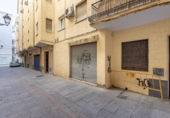 189m² locaux commerciaux pour vente à Grenade, dans le quartier de Quartier de la Madeleine, Calle Buensuceso photo