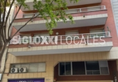 235m² commercial premises for sale in Barcelona, in the area of Camp d'en Grassot and Gràcia Nova, Carrer de Roger de Flor photo