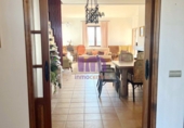 440m² commercial premises for sale in Castellar de Santiago photo