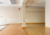 Local comercial en venta con 100m² en Torrevieja, Calle Orihuela foto