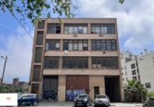 1456m² locaux commerciaux pour vente à Barcelone, dans le quartier de Provençals del Poblenou, Carrer del Paraguai photo