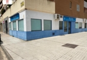 Local comercial en venta con 257m² en Badajoz, en la zona de San Roque, Avenida Antonio Masa Campos foto