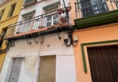 Edificio en venta con 263m² en Sevilla, en la zona de Feria, Calle Infantes foto