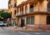 Local comercial en venta con 170m² en El Ejido, Calle Segovia foto