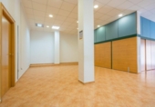 118m² offices for sale in Valencia, in the area of Benimàmet, Avenida de la Estación photo