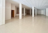 Local comercial en venta con 363m² en Elche, en la zona de Las Bayas, calle del mutxol, 03292 foto