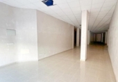 Local comercial en venta con 363m² en Elche, en la zona de Las Bayas, calle del mutxol, 03292 foto