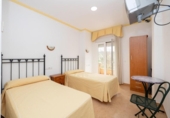 317m² hôtel pour vente à Alamedilla, Calle Cerrillo photo