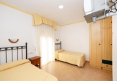 317m² hôtel pour vente à Alamedilla, Calle Cerrillo photo