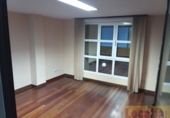 70m² bureau pour location à Torrelavega photo