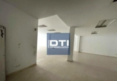 835m² commercial premises for sale in Coria del Río, avenida primero de mayo, 41100 photo