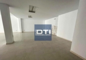 835m² commercial premises for sale in Coria del Río, avenida primero de mayo, 41100 photo