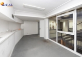 Restaurant
en venda
amb 916m² a Granada, a la zona de Barri del Boquerón, Calle Tinajilla foto