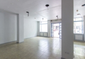 42m² commercial premises for sale in Pamplona, in the area of Iturrama photo