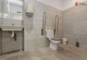 Local comercial
en lloguer
amb 99m² a Pamplona, a la zona de Ciutadella foto
