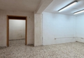 Local comercial en alquiler con 110m² en Jaén foto