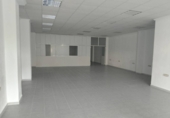 Local comercial en venta con 60m² en Oliva foto