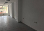 Local comercial en venta con 60m² en Oliva foto